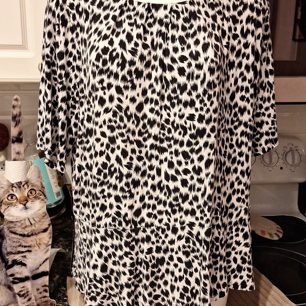 q Liz Claiborne Animal Print Stretch Top 2X